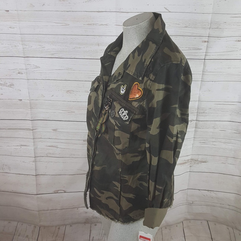 Jolt Woman’s Raw Edge Camo Twill Jacket Patches - Picture 6 of 7